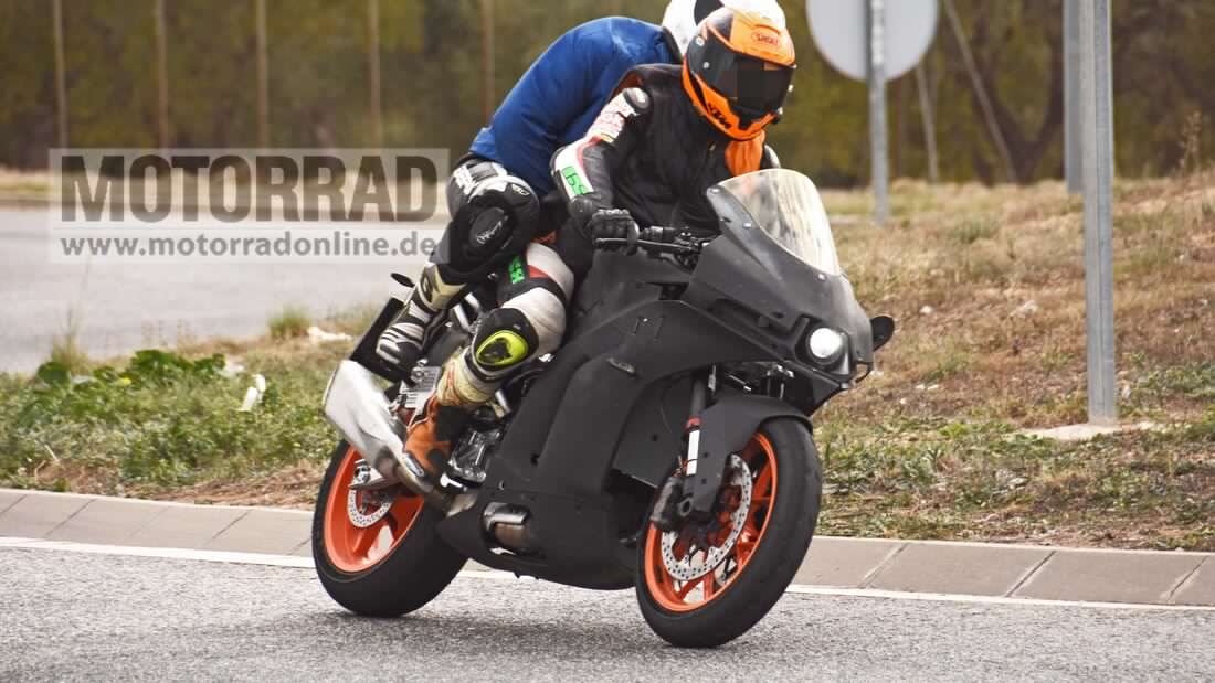 Moto News KTM RC 990 Le Foto Spia Della Nuova Supersportiva